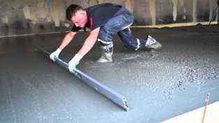 Как правильно обустраивать бетонные полы: рекомендации профессионалов