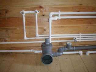 Как провести монтаж водопровода в доме