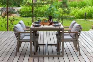 Простые советы по выбору древесины для садовой мебели